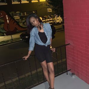 Meet your Posher, Ebony